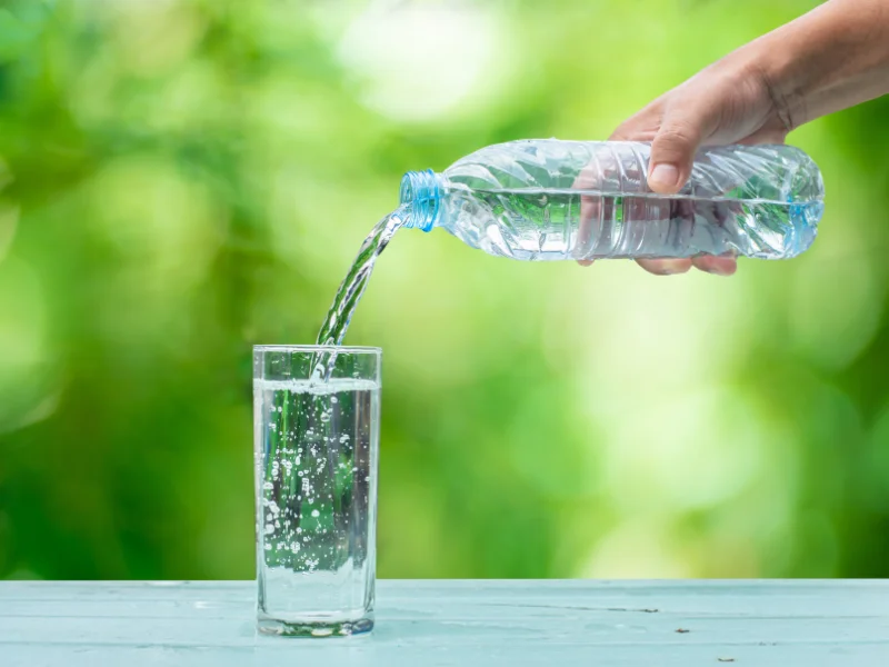 delodi-srl-consegna-acqua-in-vetro-o-plastica-vespolate