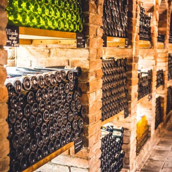 distributore-di-vini-acque-minerali-bibite-a-novara-e-provincia