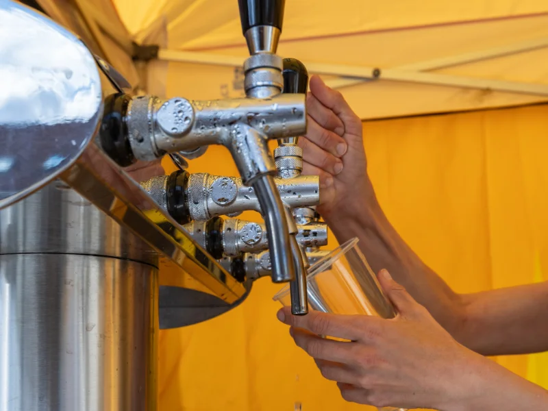 installazione-di-spine-per-birra-e-vino