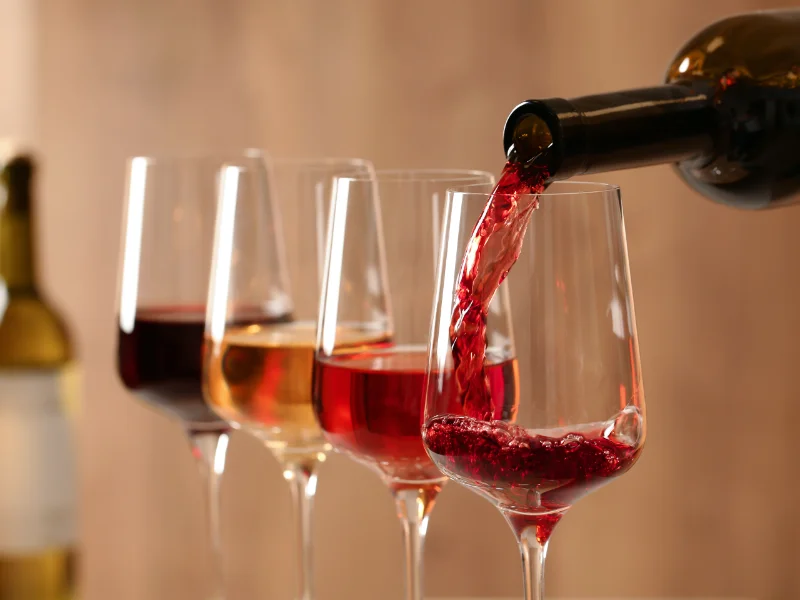 vini-bianchi-rossi-champagne-a-domicilio-a-pavia